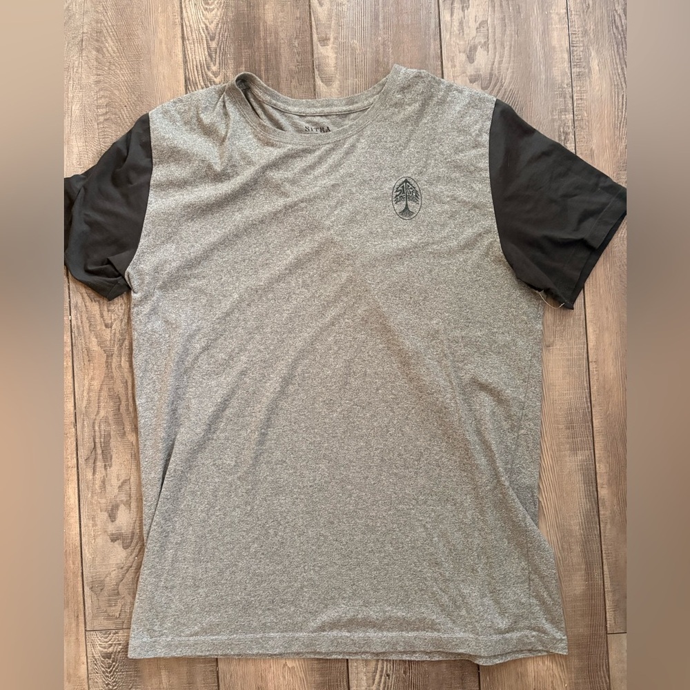 Sitka Men's Short-Sleeve Crew Tee XXL in Heather Gray with Black Sleeves